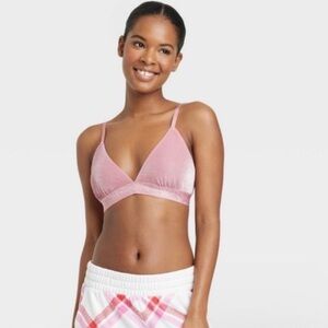 Colsie Pink Sparkle Bralette. Size Medium. Great Condition. Intimates